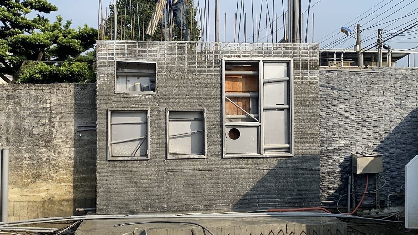 臺東綠島鋼網牆施工- 浪浪別館鋼網牆施工照(圖一)